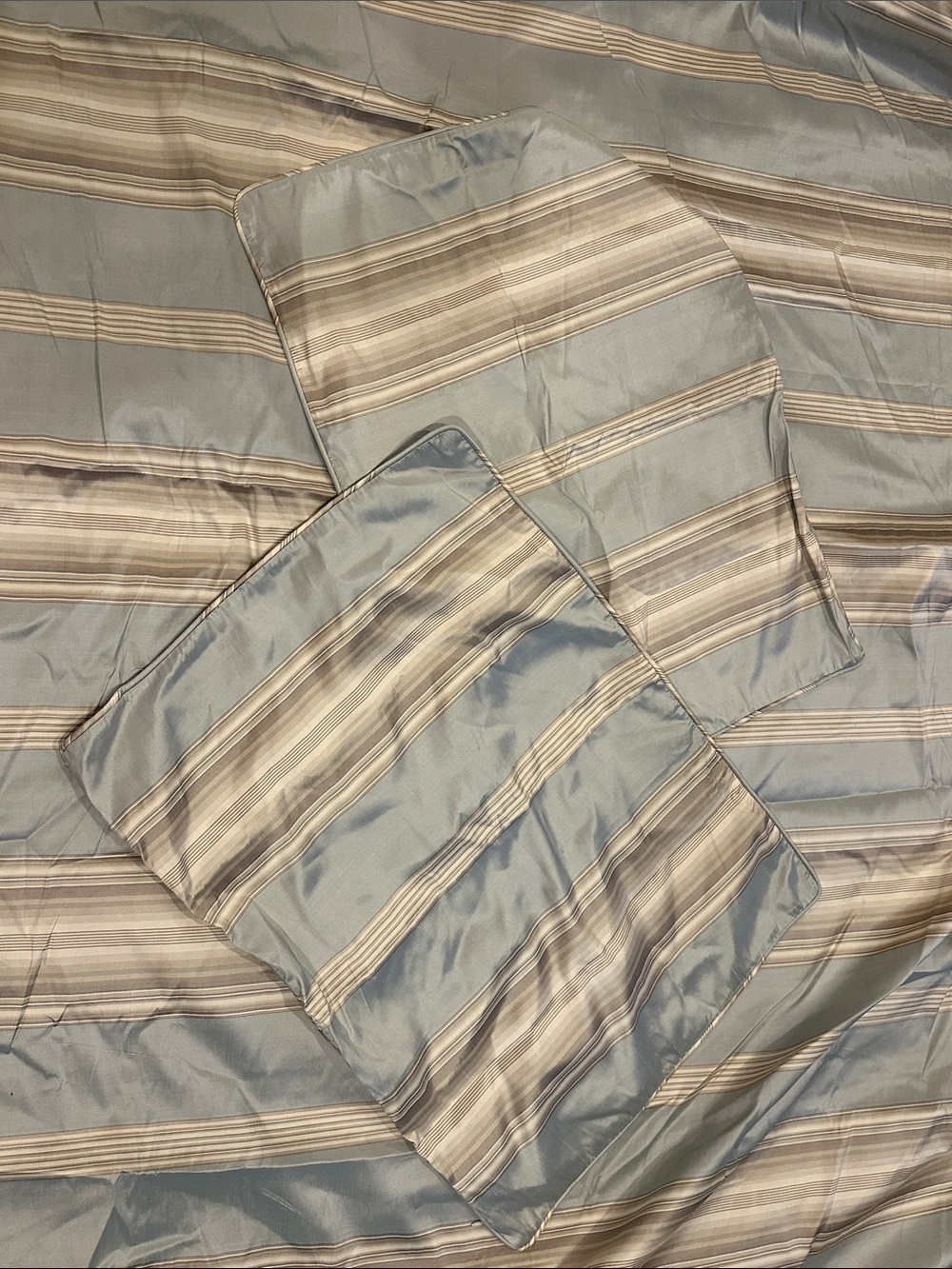 Pottery Barn Cole blue stripe - king size w/2 standard shams